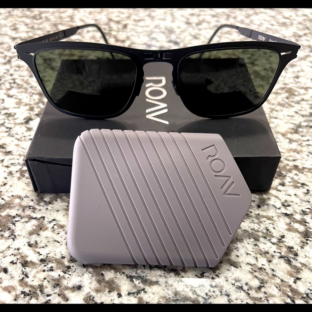 Brand new Roav Sunglasses